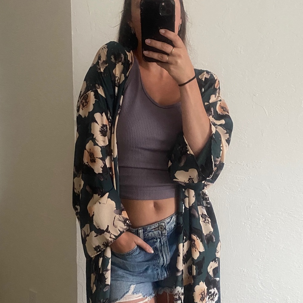 NWOT Kimono - Pinkblush Floral Print Blouse